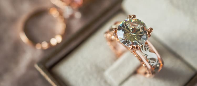 bijoux or rose