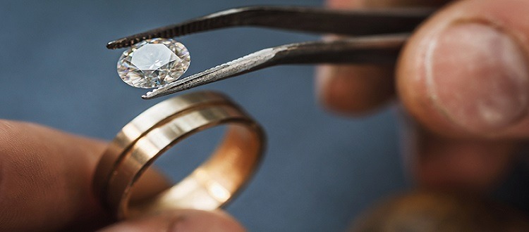 Comment estimer des bijoux en or anciens ?