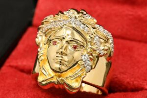 glam-h47-bague-en-or-10k-jaune-bijoux-medusa-homme-quebec-canada-448_2000x