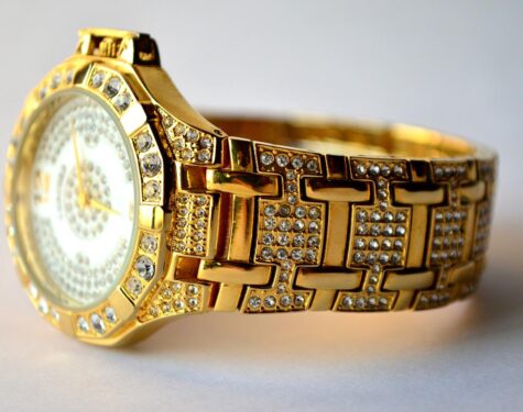 watch-166854_1280